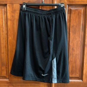 Men’s Nike Basketball mesh Shorts Size XXL